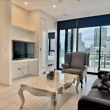 Luxury South Bank | Views Apartment Brisbane
