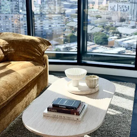 Horizon By Courtney Rogers - 2 Bedroom Apartment With Skyline Views, Parking, Heated Infinity Pool, Fitness Centre
