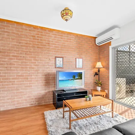Park The Car & Explore By Custom Hosting * Brisbane