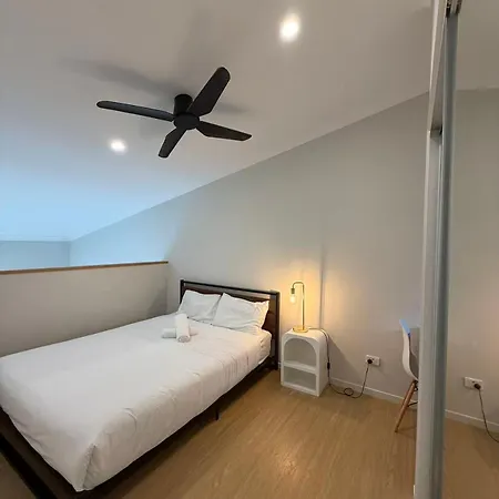 Homestay Cozy Sunnybank Base - Unit 3 | Near Shops & Eats Brisbane