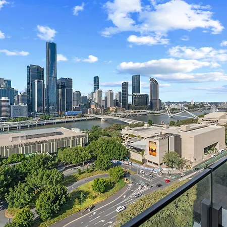 Modern 2br With River View & Free Parking! Brisbane
