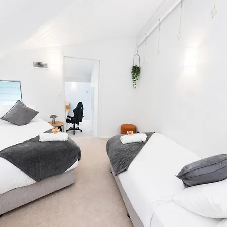 Apartment Stylish Heritage 2br Loft Near And River With Pool And Free Parking