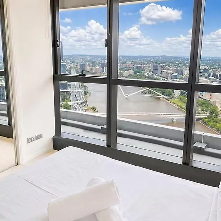Modem Two Bedroom In Inner Cbd Apartment Brisbane