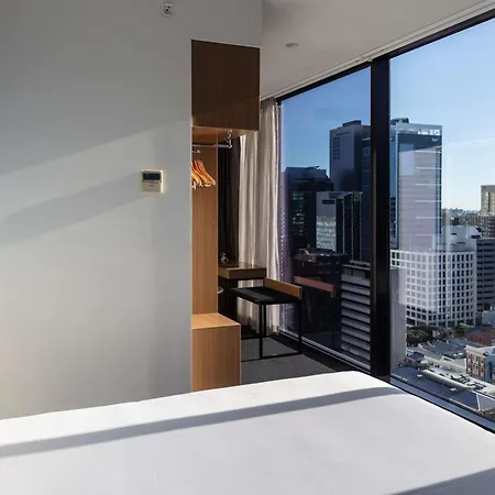 Ibis Styles Elizabeth Street Hotel 4*