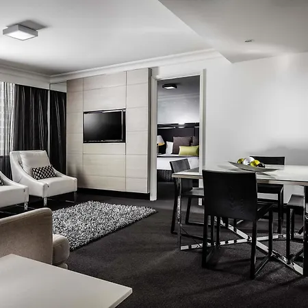 Pullman King George Square 5* Brisbane