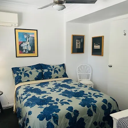 Guest house Nicole - Private & Bathroom - 6kms From