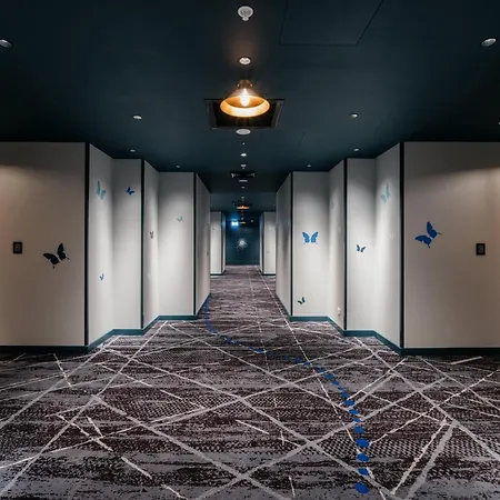 Hotel Indigo Centre By Ihg 5*