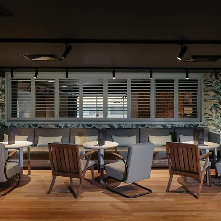 Indigo Centre By Ihg Hotel 5*