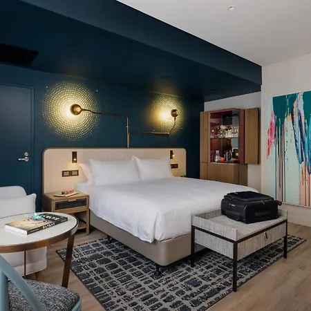 Hotel Indigo Centre By Ihg 5*