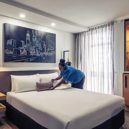 Mercure King George Square Hotel
