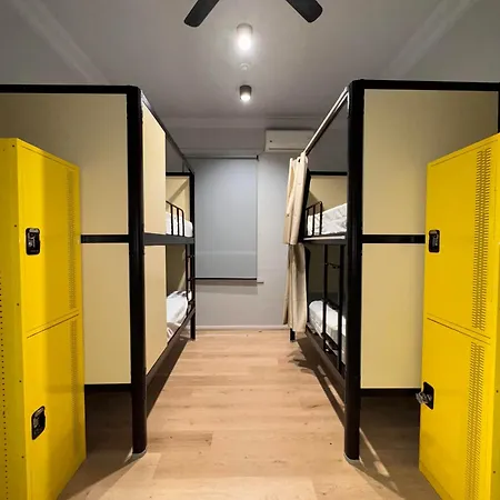 Hostel Banana Backpackers