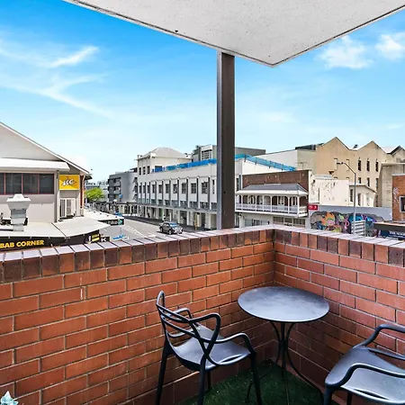 Brunswick 4* Brisbane