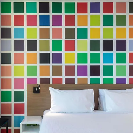 Ibis Styles Elizabeth Street Hotel 4*