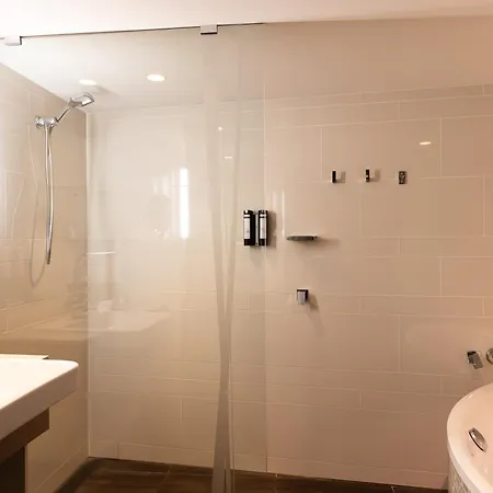 Point Hotel 5*