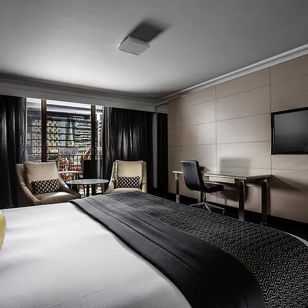 Hotel Pullman King George Square 5*