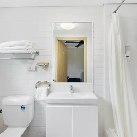 Motel Benson Court 4*