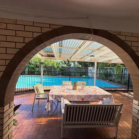 4br Big Family House With Huge Pool
