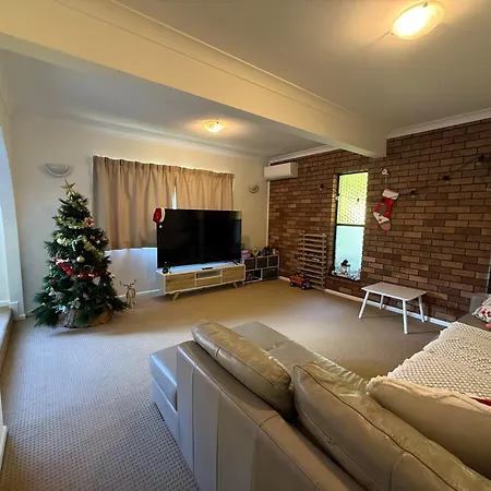4br Big Family House With Huge Pool Brisbane