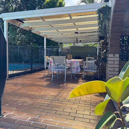 4br Big Family House With Huge Pool