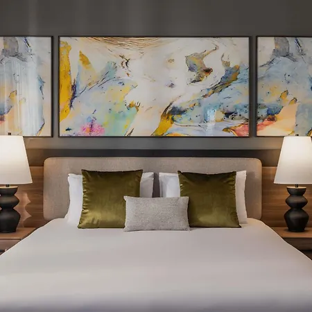Hotel Mercure Spring Hill 4*