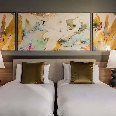 Hotel Mercure Spring Hill