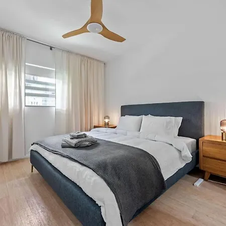 Apartment Hidden Oasis! 2bed/2bath/1car ~ 5mins To Cbd
