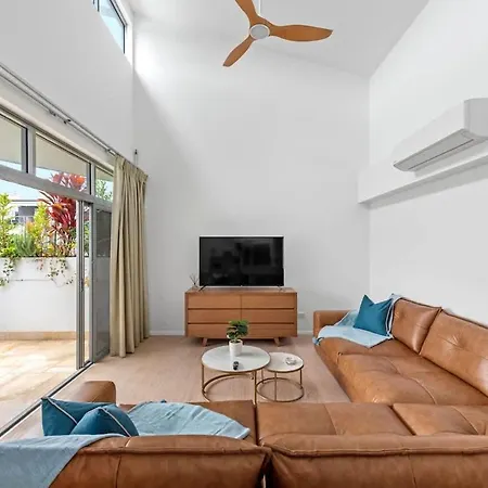 Hidden Oasis! 2bed/2bath/1car ~ 5mins To Cbd