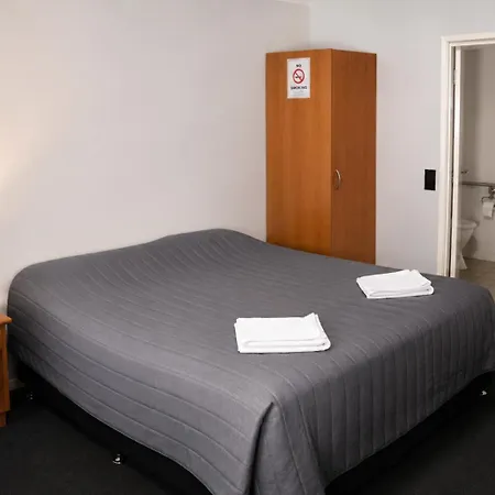 Queensport Hotel