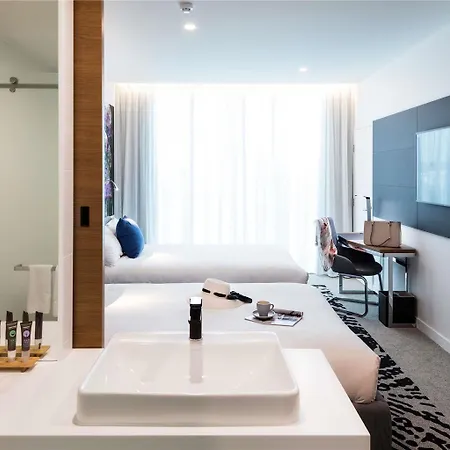 Hotel Novotel South Bank 5*