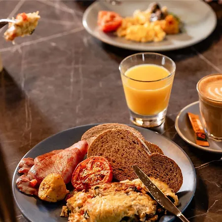 Hotel Novotel South Bank 5*