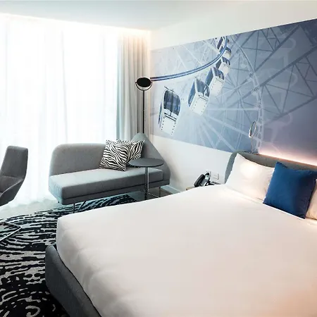 Novotel South Bank 5*