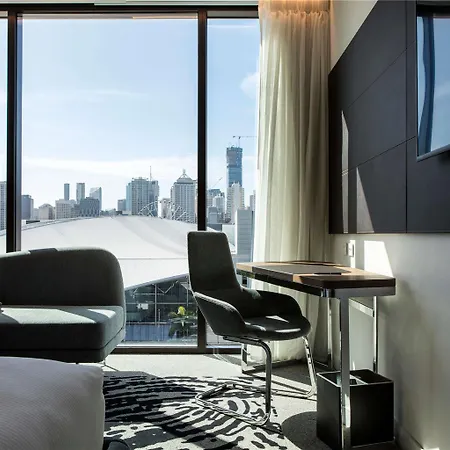Novotel South Bank 5*