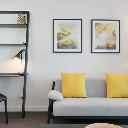 Quattro On Astor Aparthotel