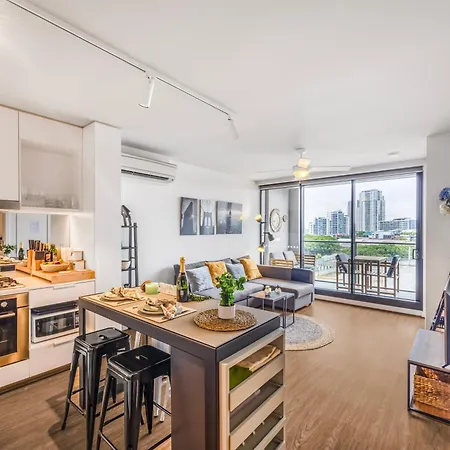 Modern Homely 2br W Parking Bowen Hills *