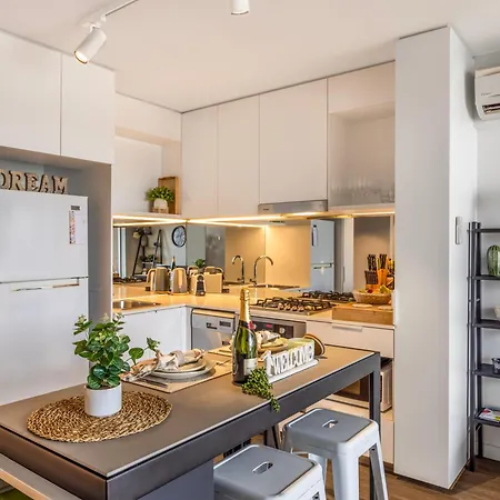 Apartment Modern Homely 2br W Parking Bowen Hills Brisbane