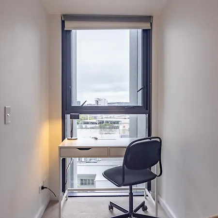 Modern Homely 2br W Parking Bowen Hills Apartment