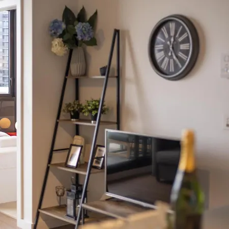 Modern Homely 2br W Parking Bowen Hills Apartment Brisbane