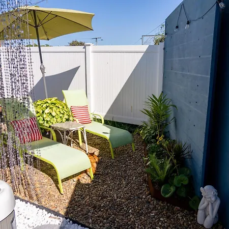 Hot Tub, Ice Bath, Gym, Sauna, Pool Table Coorparoo Haven Brisbane