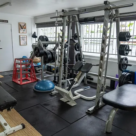 Hot Tub, Ice Bath, Gym, Sauna, Pool Table Coorparoo Haven Homestay Brisbane
