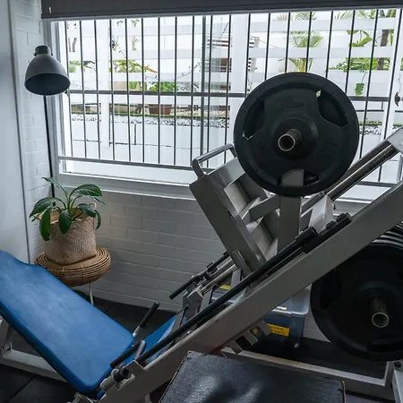 Hot Tub, Ice Bath, Gym, Sauna, Pool Table Coorparoo Haven Homestay