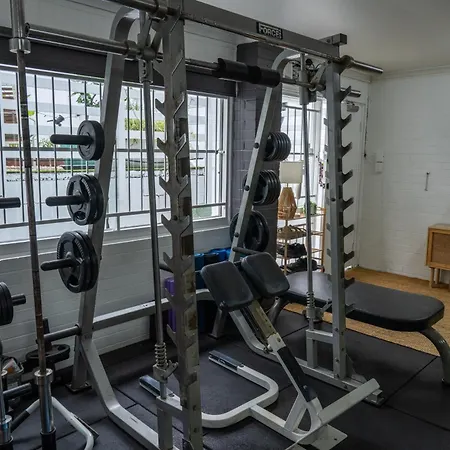 Homestay Hot Tub, Ice Bath, Gym, Sauna, Pool Table Coorparoo Haven Brisbane