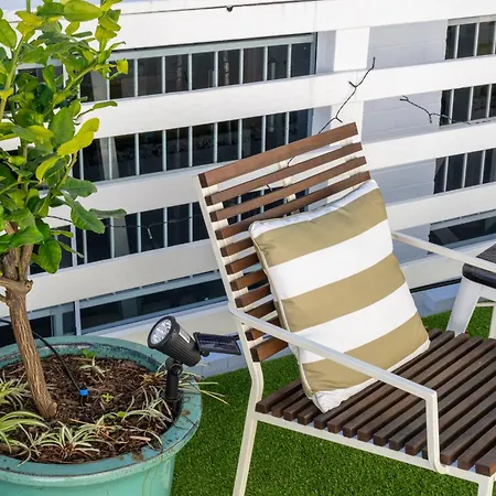 Hot Tub, Ice Bath, Gym, Sauna, Pool Table Coorparoo Haven * Brisbane