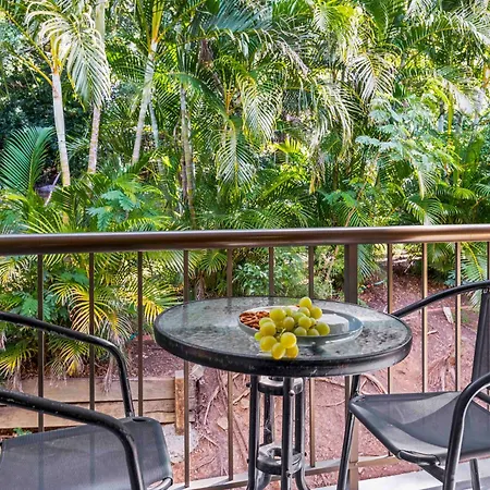 Hotel Leafy Retreat Near Shops Motorway Access By Custom Hosting