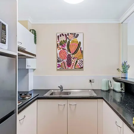 Charming Easy Access 2 Cbd By Custom Hosting Hotel *