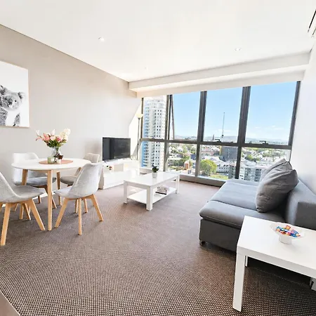 Apartment Cloud 17 Retreat - Meriton Soleil Private 1b