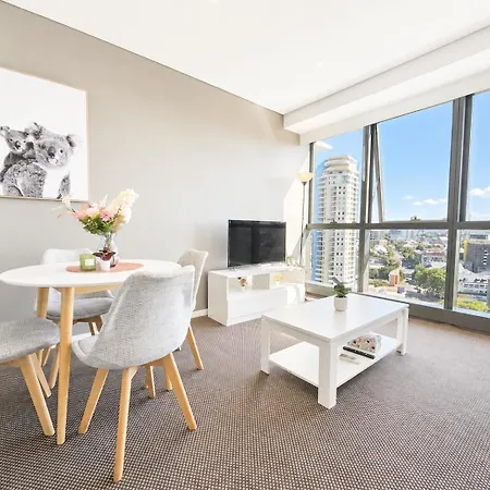 Apartment Cloud 17 Retreat - Meriton Soleil Private 1b