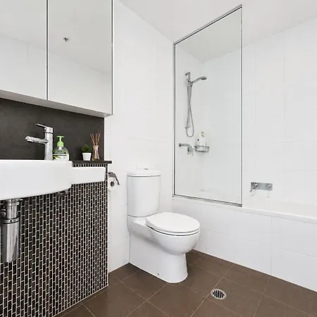 Cloud 17 Retreat - Meriton Soleil Private 1b *