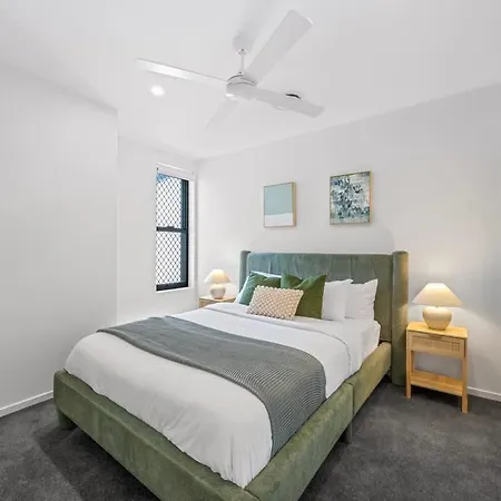 Family Retreat - Free Secure Car Park, Garden Westfield Shopping, Restaurants Brisbane