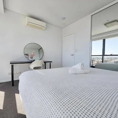 Cloud 17 Retreat - Meriton Soleil Private 1b Apartment Brisbane