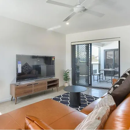 3br Floor With Parking, Ev Friendly & Views South